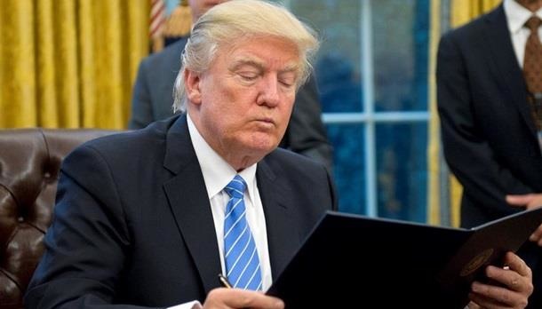 トランプは暗号通貨の規制に関する法律に署名しました-Finance.ua