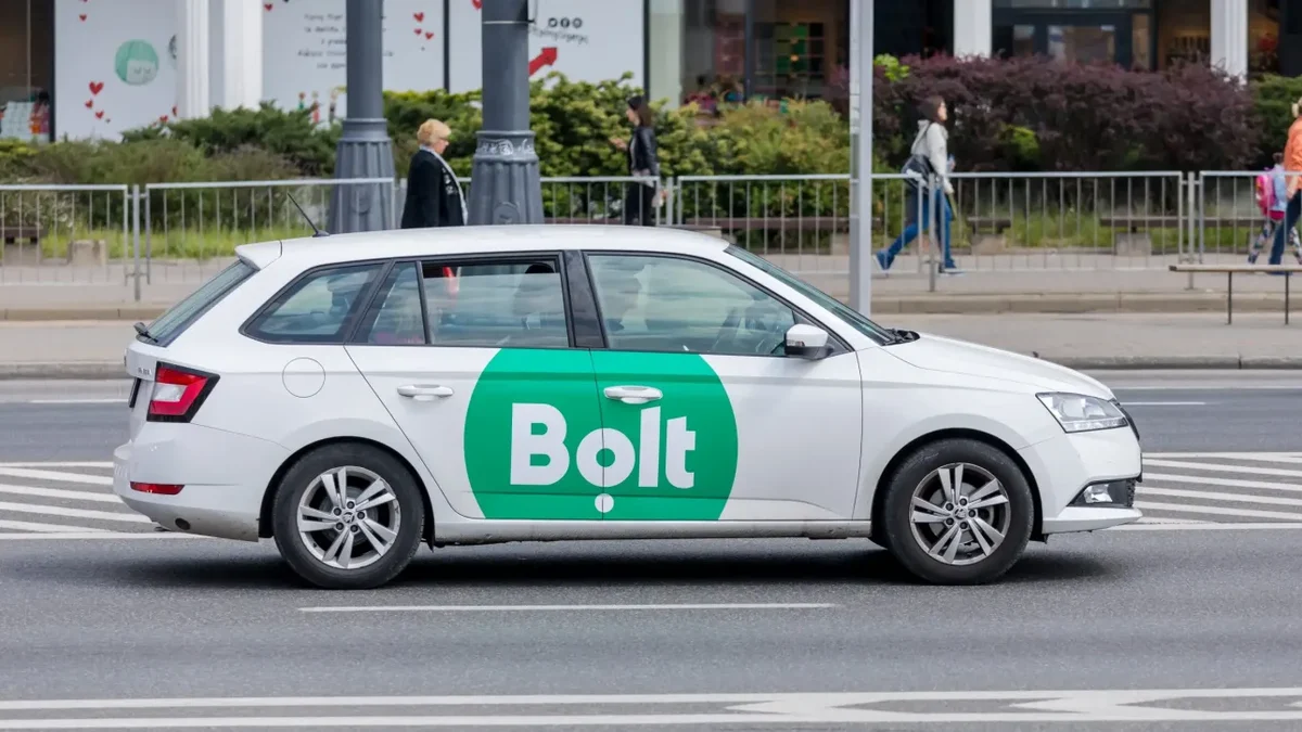 У Bolt розповіли, чи можуть водії таксі отримати бронювання