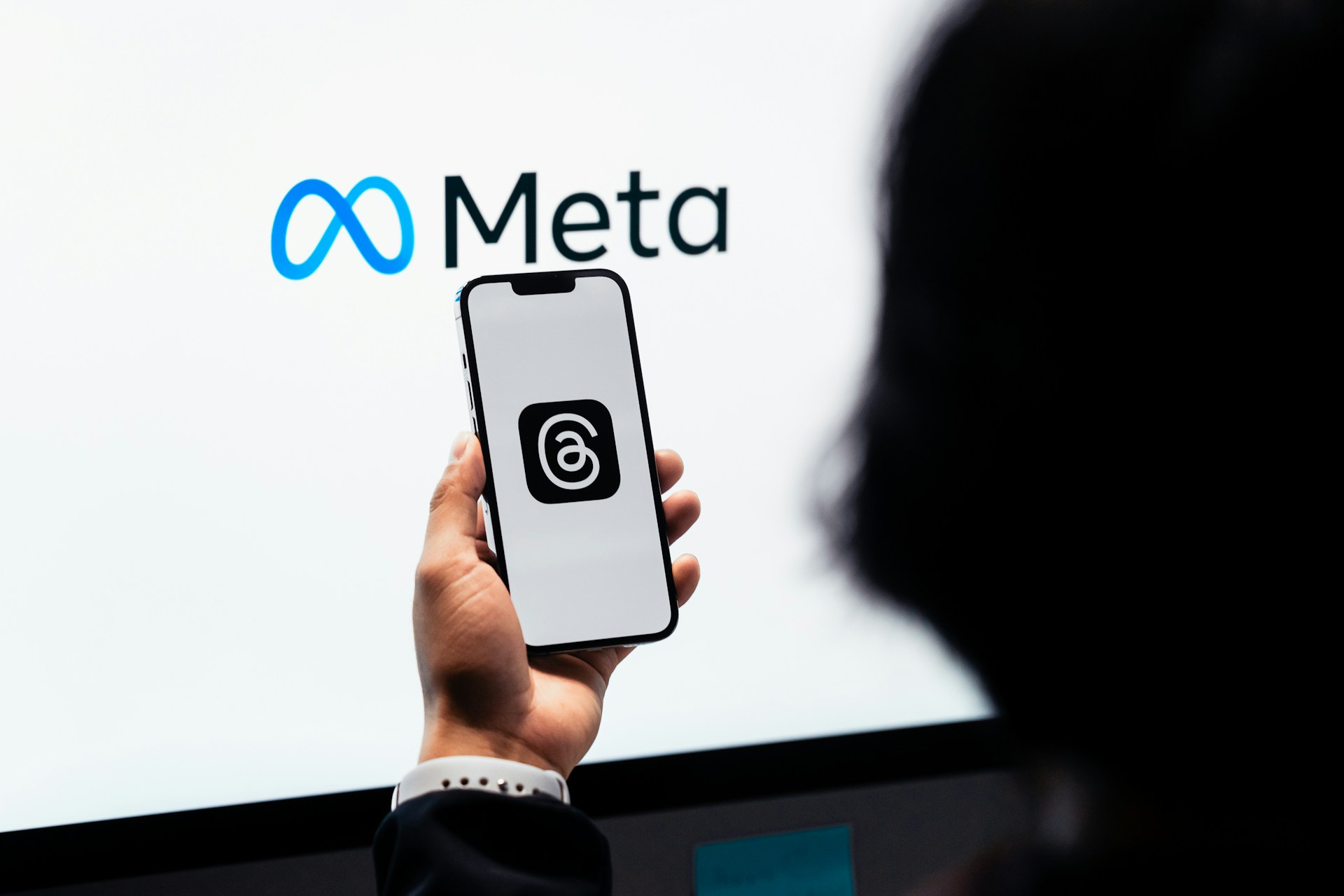 Meta собирает втрое больше данных о своих пользователях, чем Apple и Microsoft