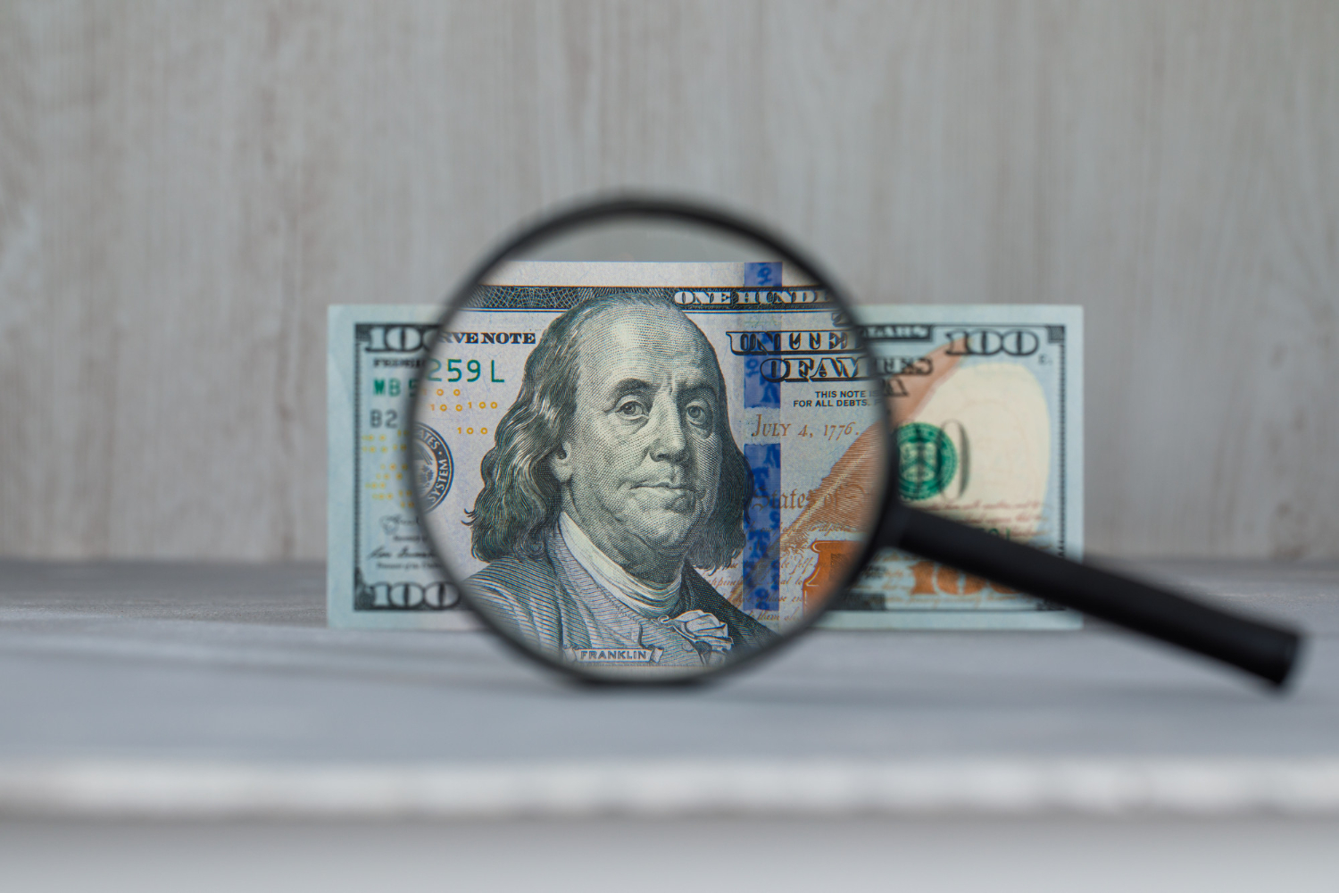 2025年のドル為替レートは成長しますが、急いでジャンプすることなく：専門家予測-Finance.ua